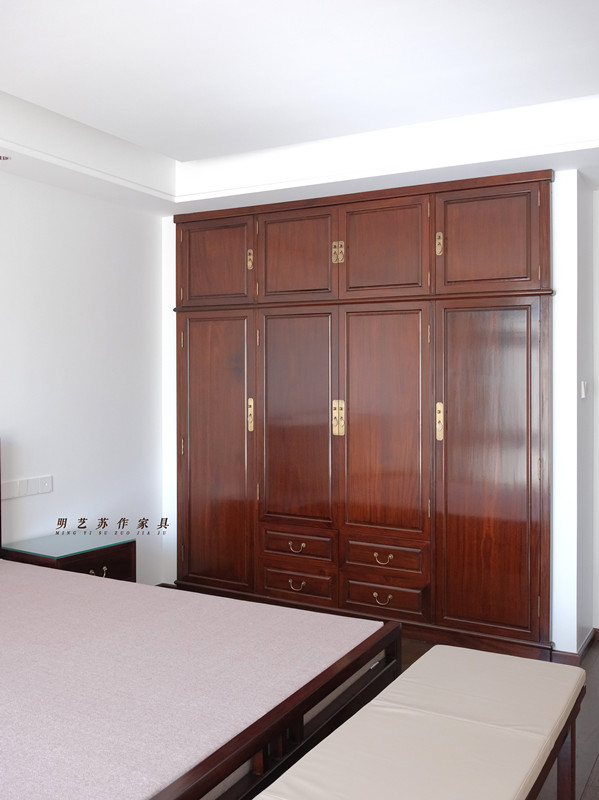 定制柚木大衣柜